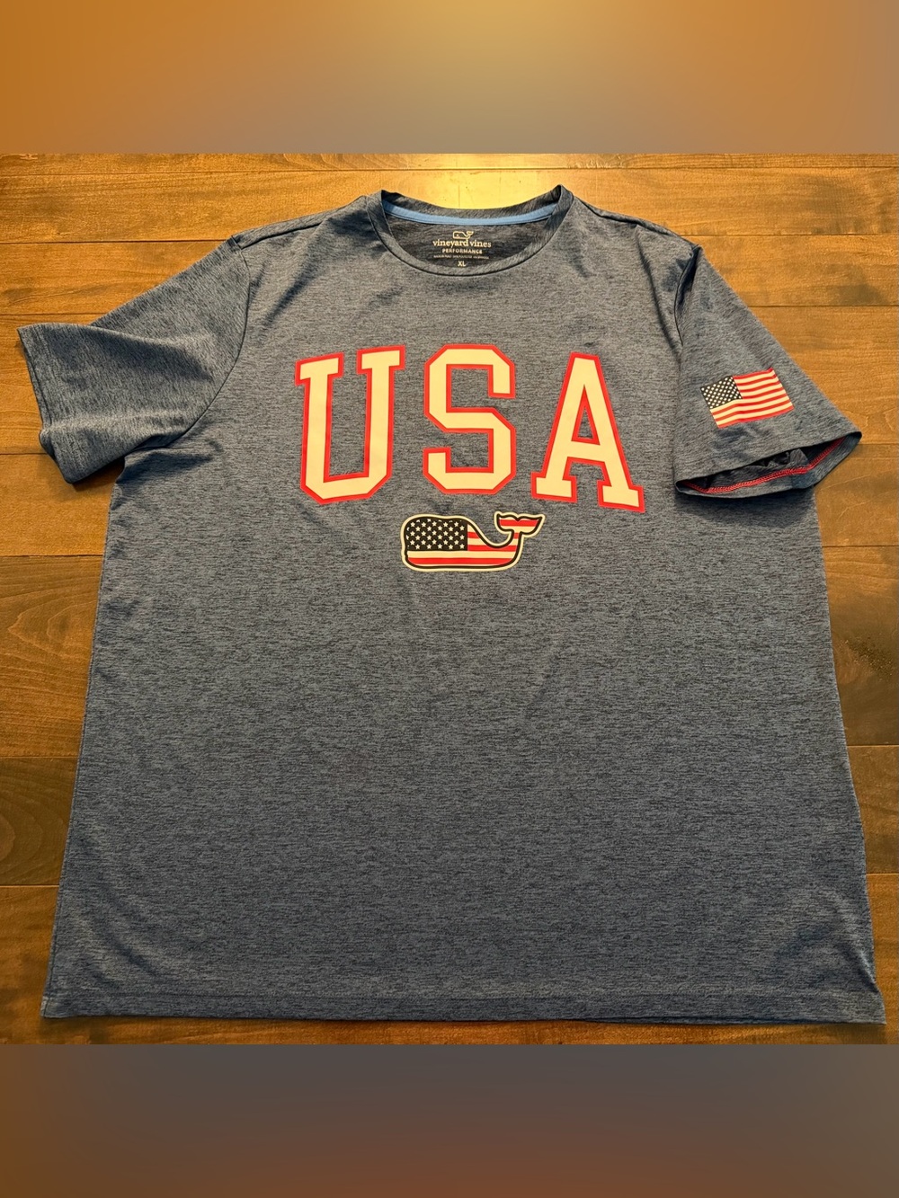 🌟 Men’s Vineyard Vines USA Whale Short-Sleeve T-Shirt - Blue